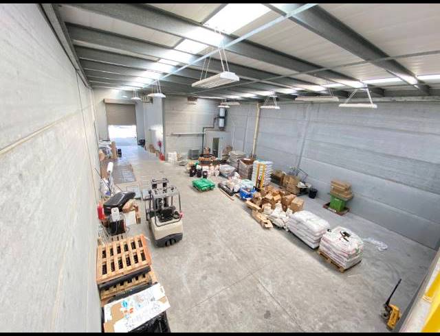 318M² WAREHOUSE TO LET IN BRACKENFELL INDUSTRIAL